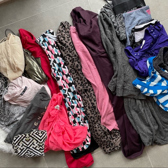 lululemon athletica Tops - 21 Pieces XS-Small Clothing Lot Various Mall Brands Lululemon Wilfred Ol…